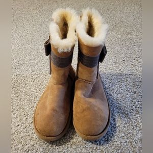 UGG Josette Brown Sidebow Size 7